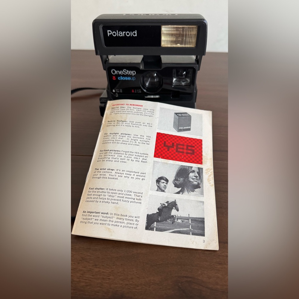 Polaroid One Step Close Up 600 Instant Camera and manual polaroid the swinger - Picture 3 of 5